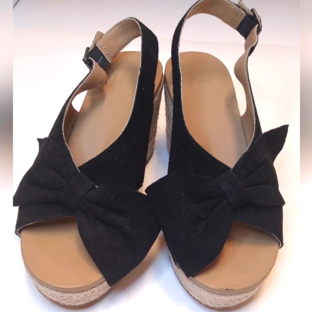 UGG Women's Size 6.5, Black Sueded Leather, 3" Wedge Heel, Slingback, Bo…